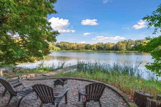 900 Brockton Lane N, Plymouth, MN 55447