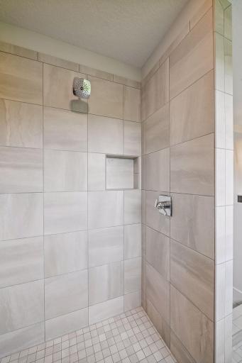 5046 Settlers Court, Independence, MN 55359