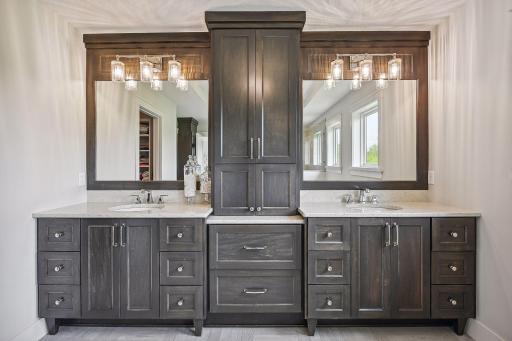 5046 Settlers Court, Independence, MN 55359