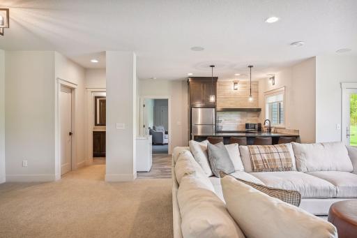 5046 Settlers Court, Independence, MN 55359