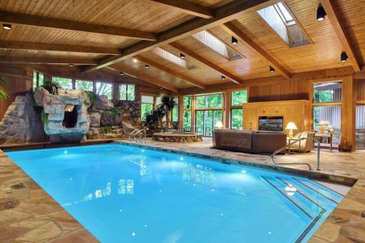 200 Black Oaks Lane, Plymouth, MN 55391