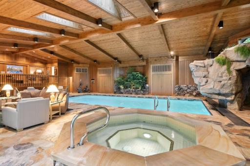 200 Black Oaks Lane, Plymouth, MN 55391