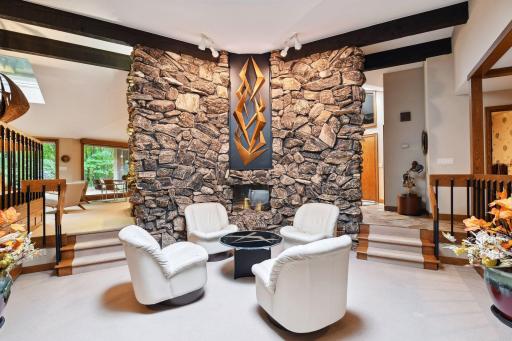 200 Black Oaks Lane, Plymouth, MN 55391