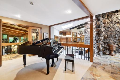 200 Black Oaks Lane, Plymouth, MN 55391