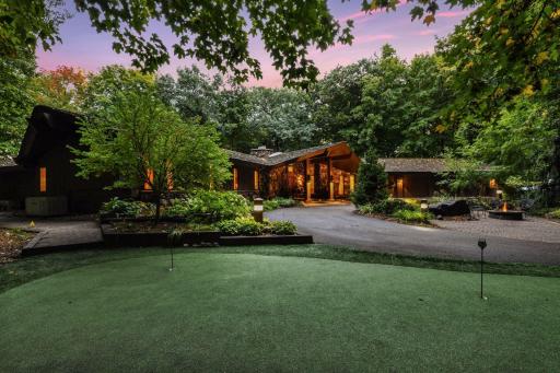 200 Black Oaks Lane, Plymouth, MN 55391