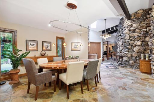 200 Black Oaks Lane, Plymouth, MN 55391