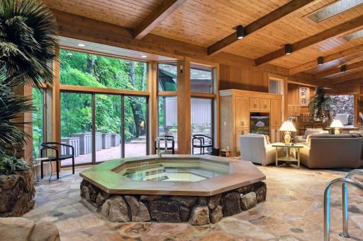 200 Black Oaks Lane, Plymouth, MN 55391