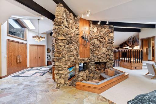 200 Black Oaks Lane, Plymouth, MN 55391