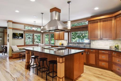265 Hawthorne Road, Hopkins, MN 55343