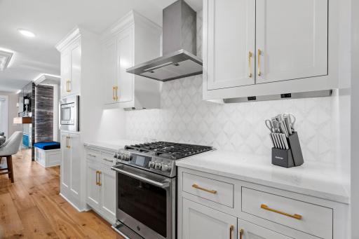 540 Indian Mound Street, 1B, Wayzata, MN 55391