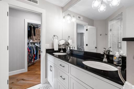 540 Indian Mound Street, 1B, Wayzata, MN 55391