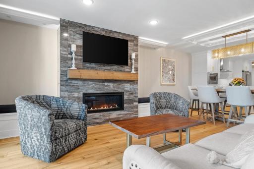 540 Indian Mound Street, 1B, Wayzata, MN 55391