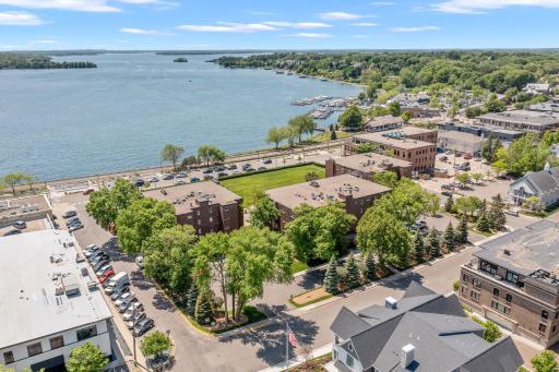 540 Indian Mound Street, 1B, Wayzata, MN 55391