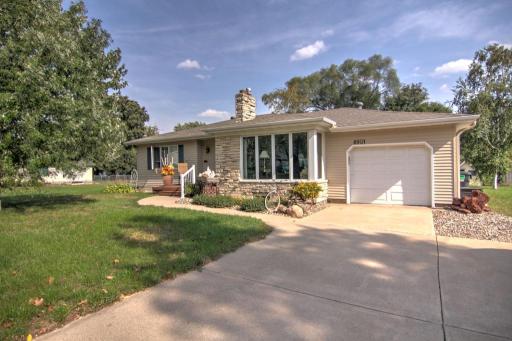 8901 15th Avenue S, Bloomington, MN 55425