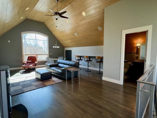 13' ceiling ht., golf simulator potential