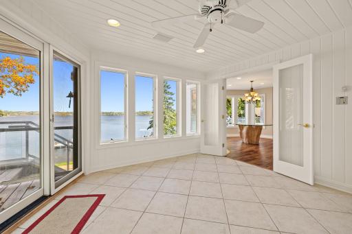 264 Peninsula Road, Medicine Lake, MN 55441