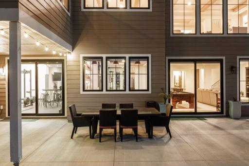 Space for entertaining with ease outside...