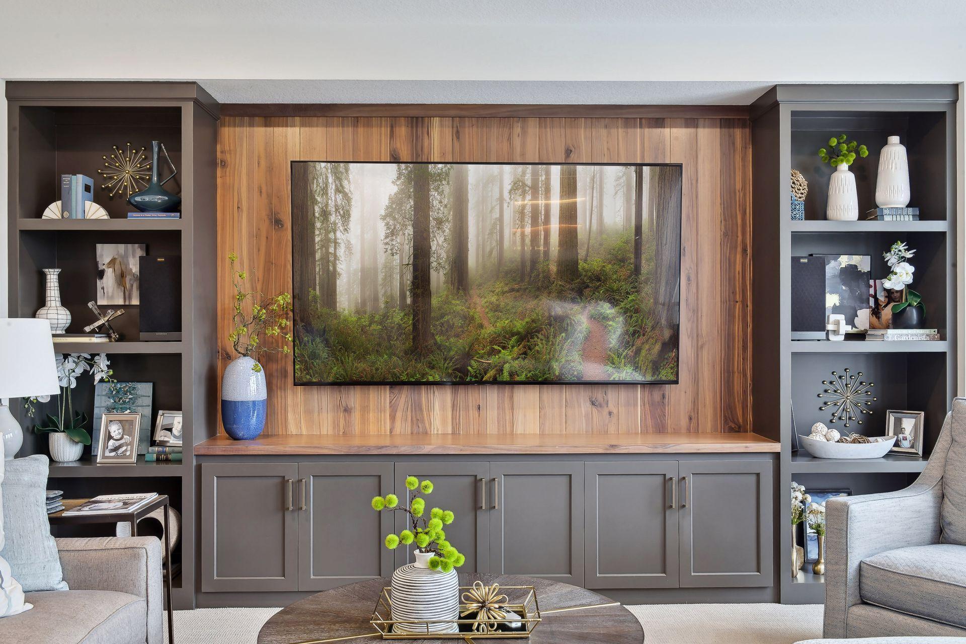 13 TVs + 13 Apple TVs all sty