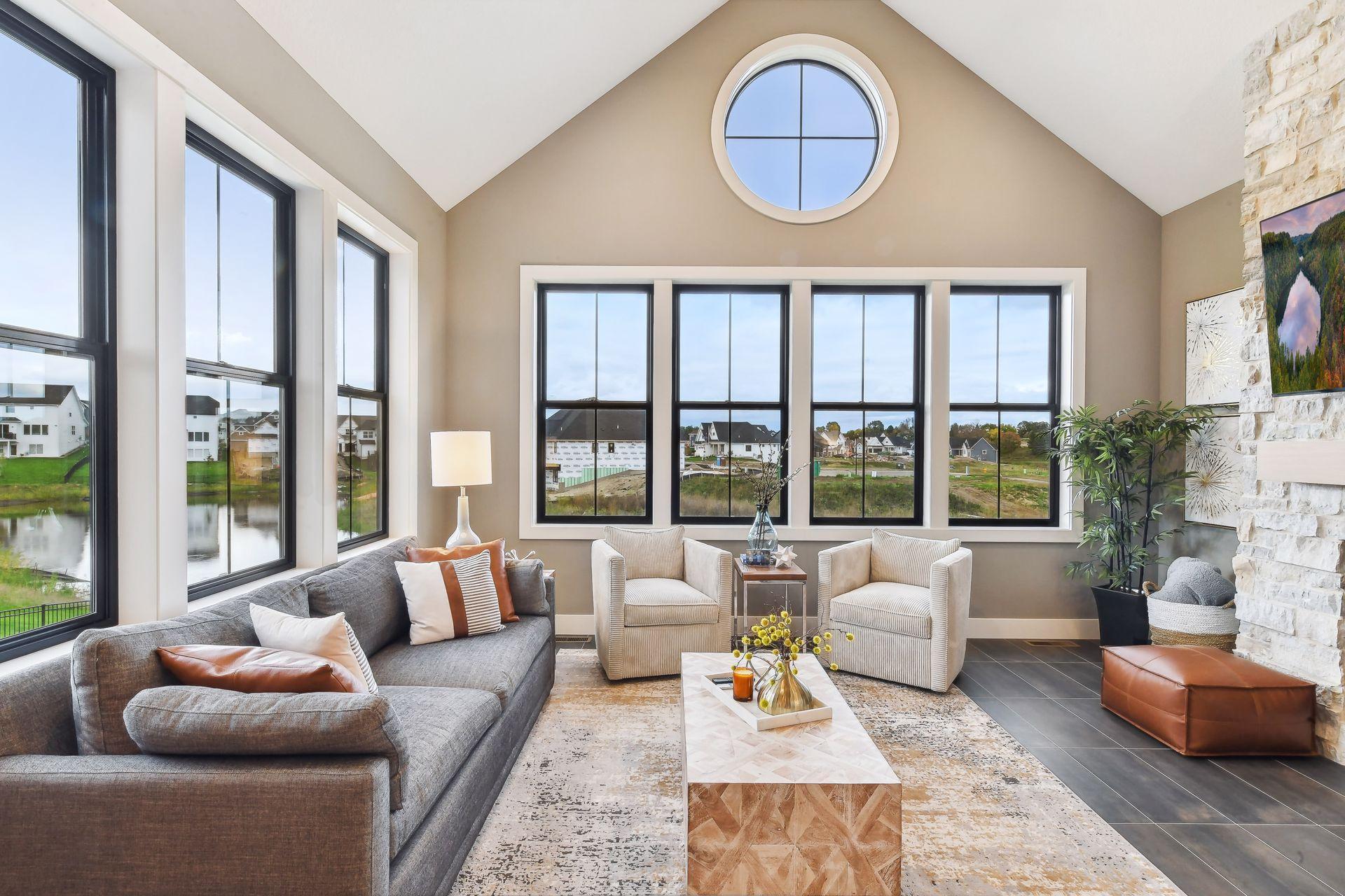 18 x 16 Hearthroom overlooks backyard