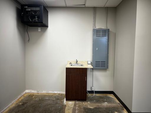 This unit is plumbed and has a separate circuit box for independent power supply.