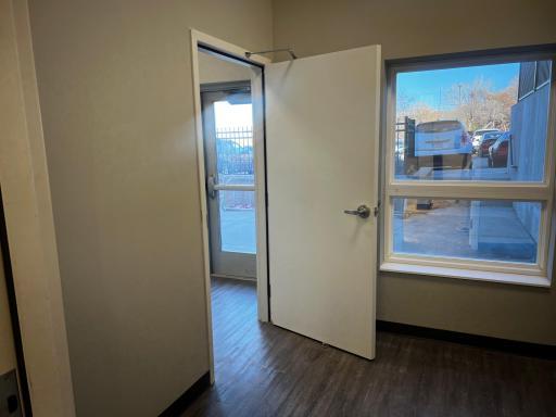 Vestibule/waiting area