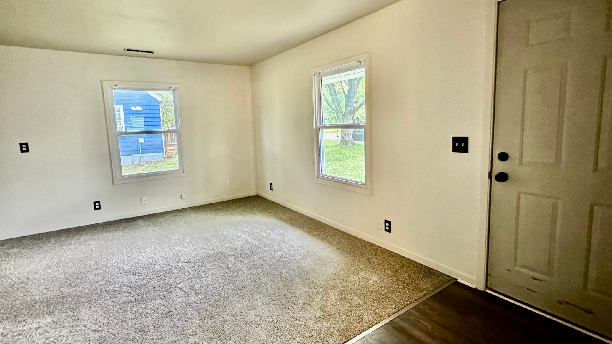 Livingroom.jpg
