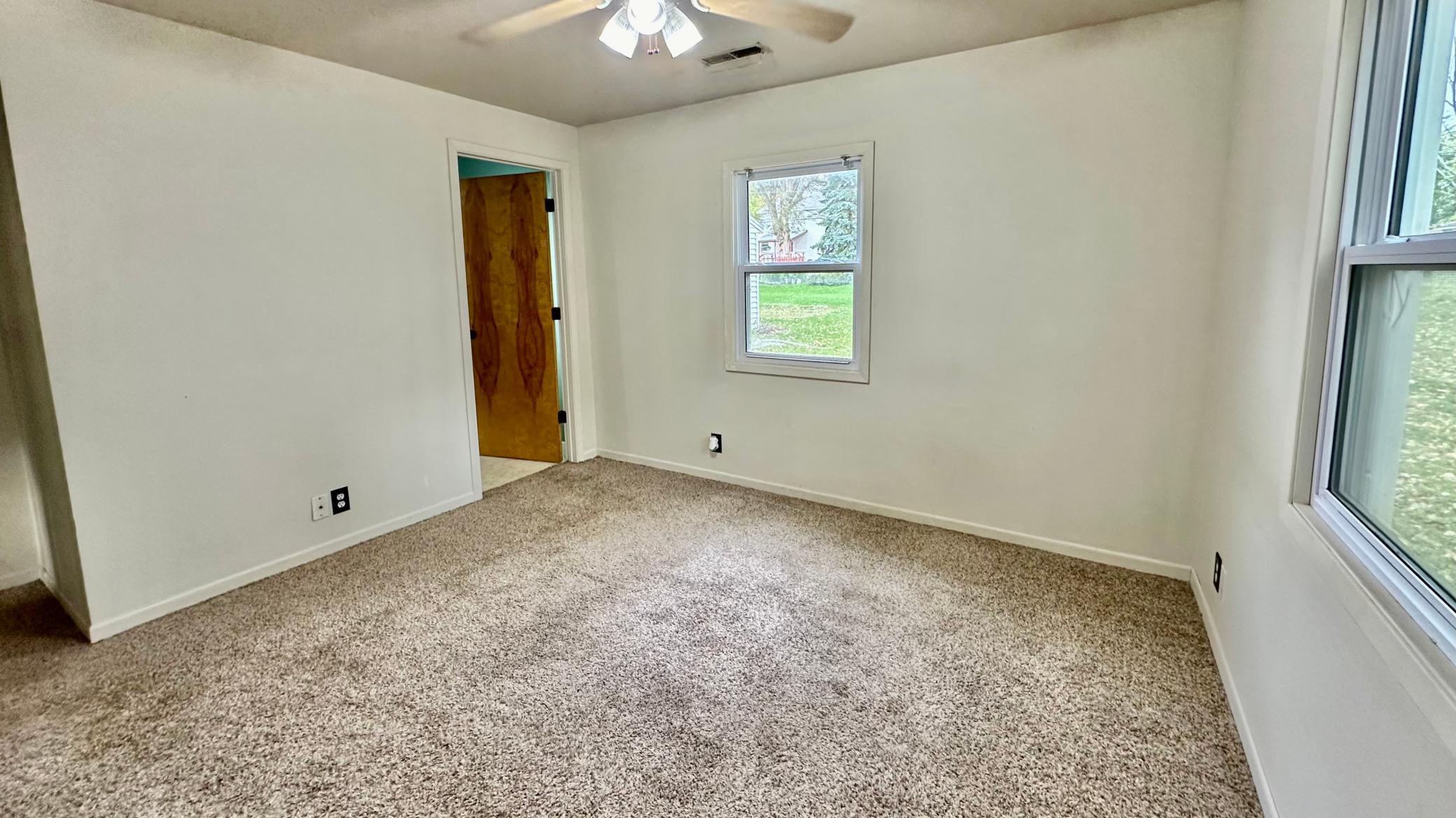 BEDROOM.jpg