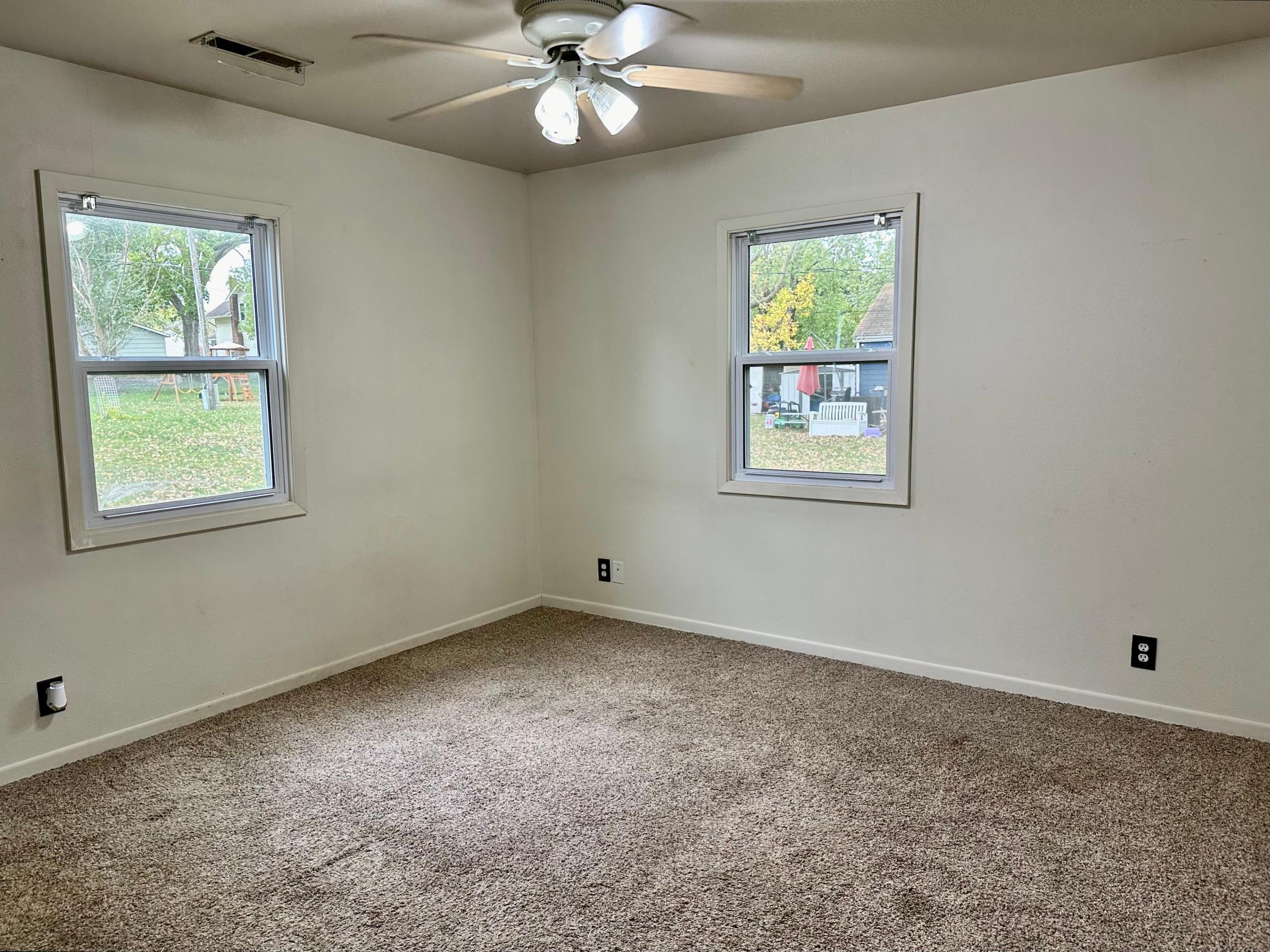 BEDROOM.b.jpg