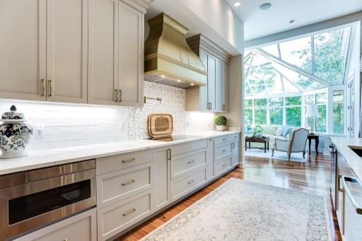 2205 Wildwood Drive, Shakopee, MN 55379