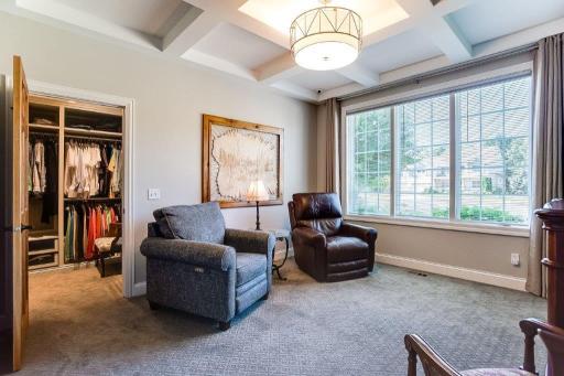 2205 Wildwood Drive, Shakopee, MN 55379