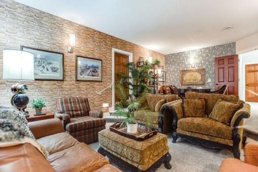 2205 Wildwood Drive, Shakopee, MN 55379