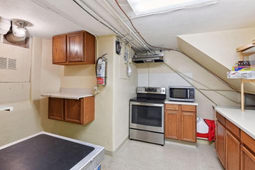 2848 WEST RIVER PKWY, Minneapolis, MN 55406