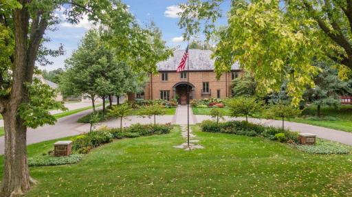 2848 WEST RIVER PKWY, Minneapolis, MN 55406