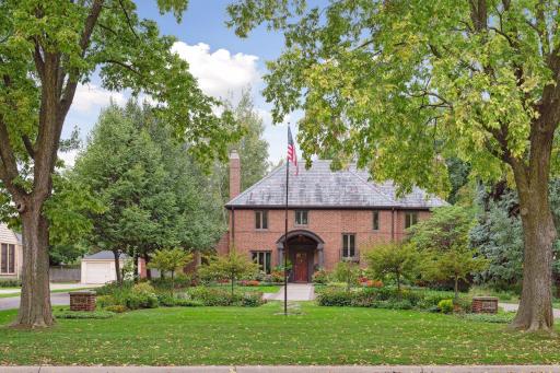 2848 WEST RIVER PKWY, Minneapolis, MN 55406