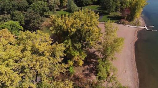 Paradise Beach with public dock