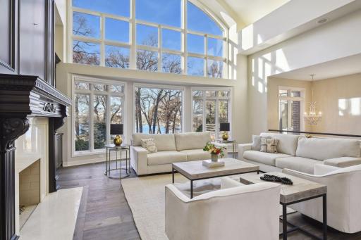 10 Gideons Point Road, Excelsior, MN 55331