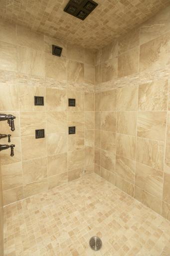 37-web-or-mls-53-Primary Bathroom.jpg