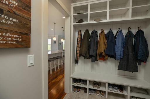 29-web-or-mls-42-Mudroom.jpg