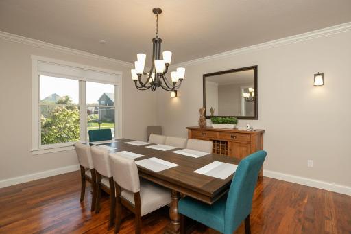 21-web-or-mls-36-Dining Room.jpg