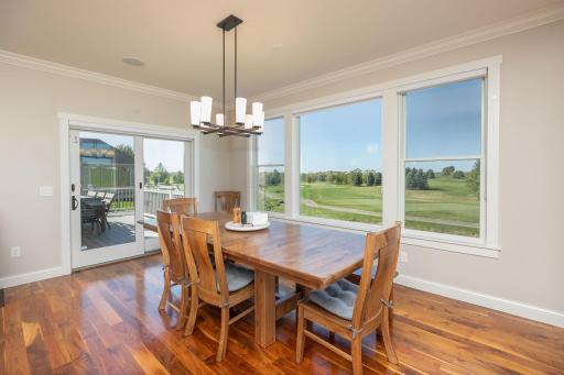 12-web-or-mls-29-Eat in Kitchen.jpg