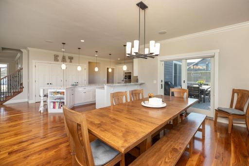 16-web-or-mls-30-Eat in Kitchen.jpg