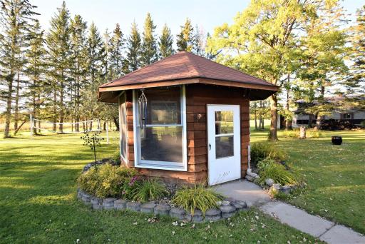 28927 580th Avenue, Warroad, MN 56763