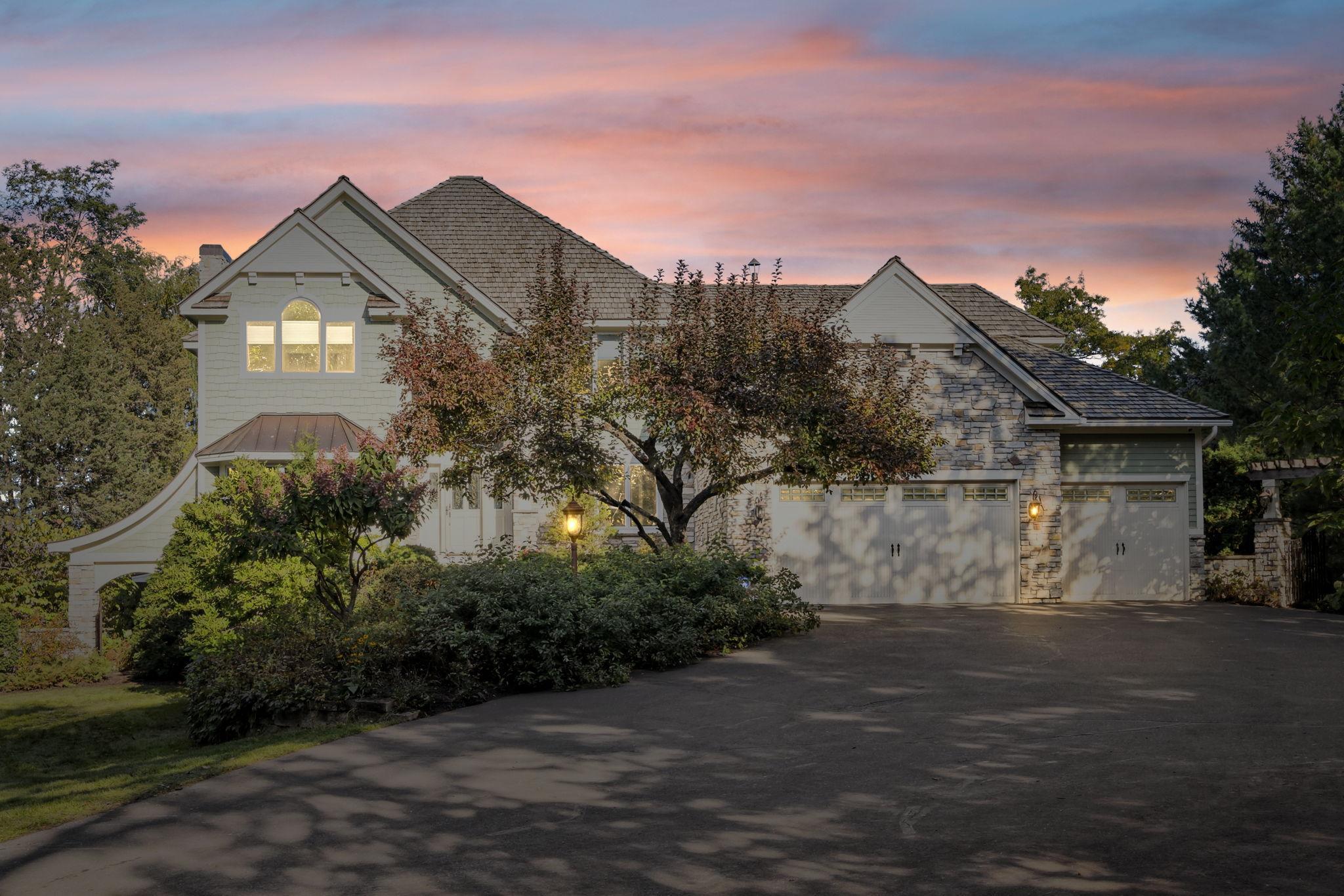 Imagine the Sunrises and Sunsets to be enjoyed!