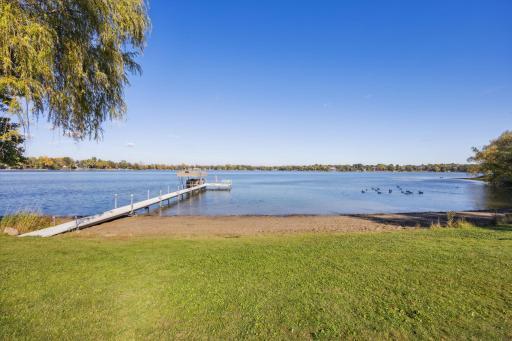 Perfect level beachfront with sandy shoreline.