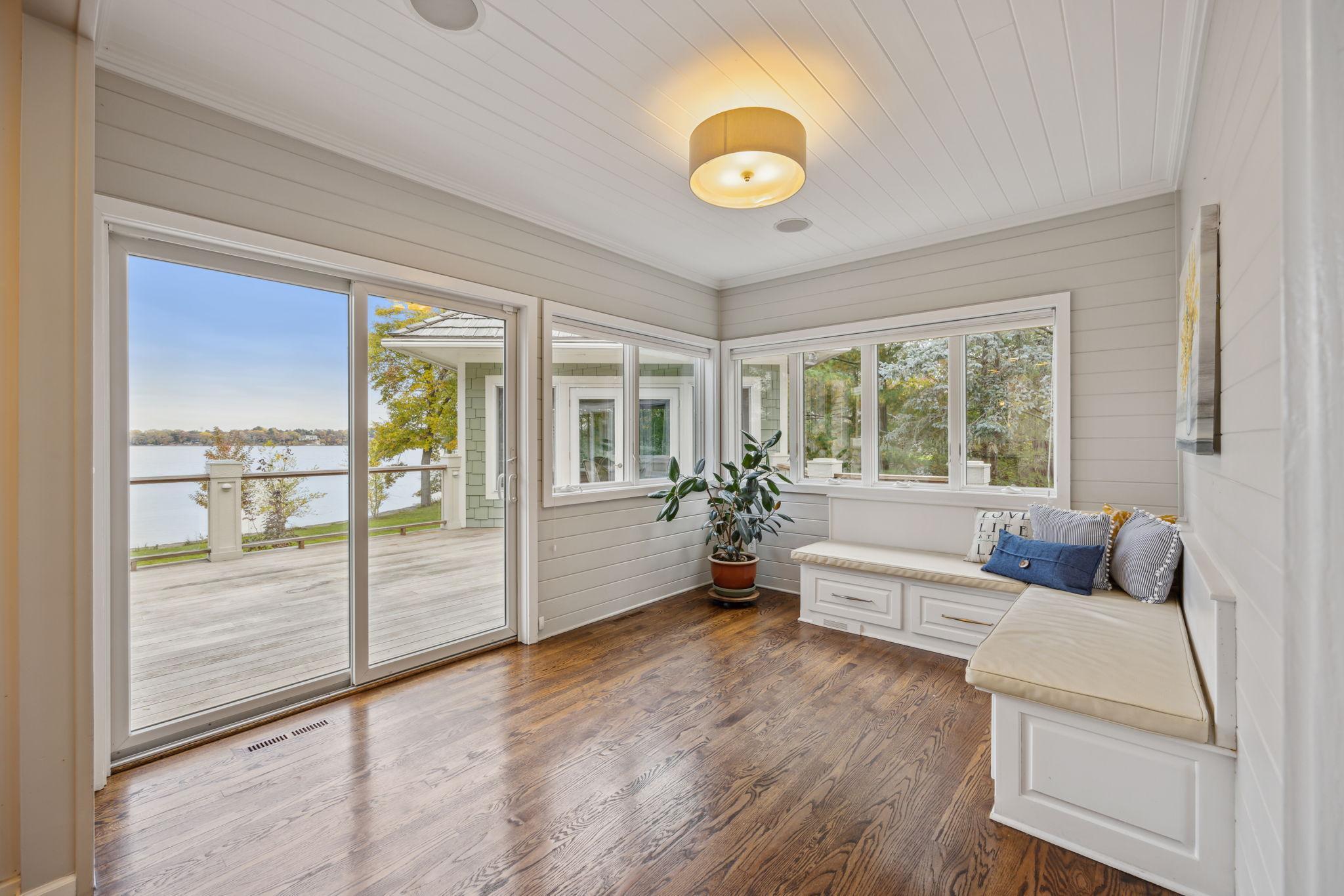 Breakfast nook, 2nd office area, or flex room for your hobbies.