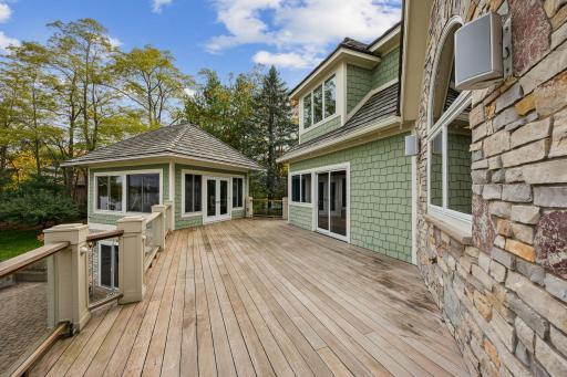 Extensive decking area for barbeques and entertaining.