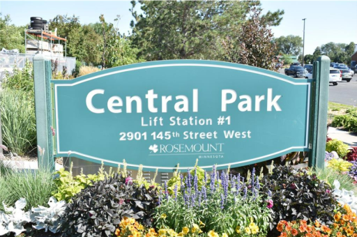 Within downtown Rosemount, you will find the AWESOME Central Park, filled with Amphitheatre, walking trails, beautiful nature, and a splash pad.