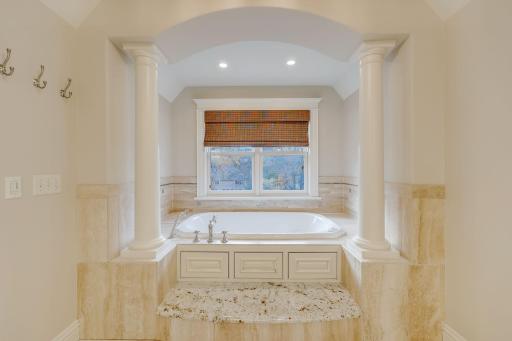 5500 Halifax Lane, Edina, MN 55424