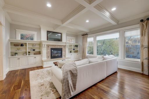 5500 Halifax Lane, Edina, MN 55424