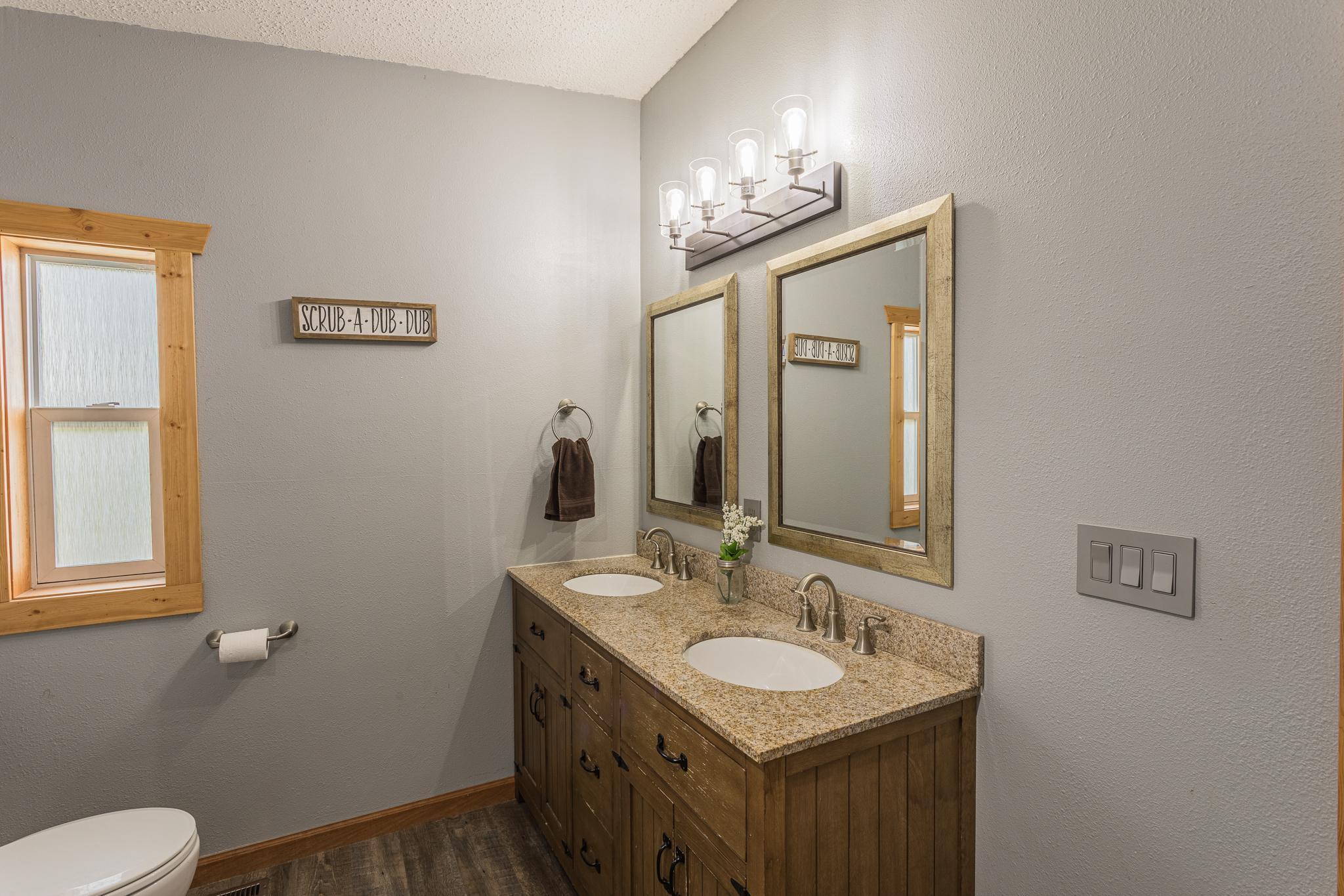 416_Ridge_Crest_Dr-31.jpg